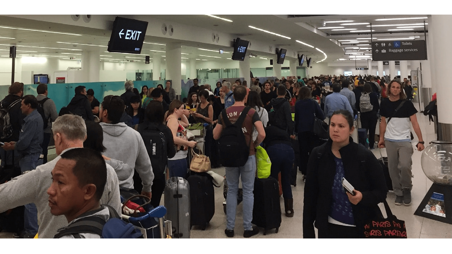 stand-in-line-australian-aviation